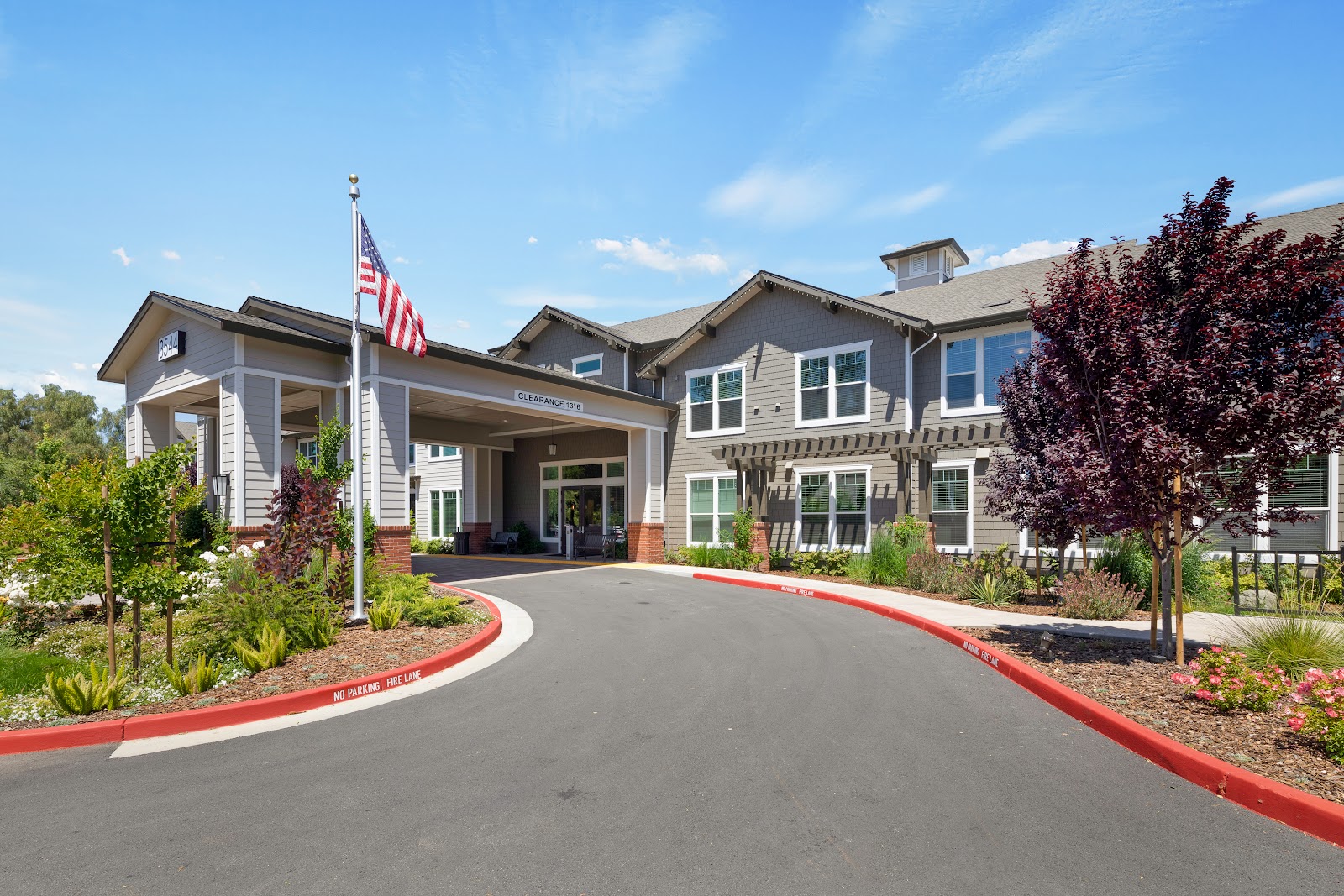 Building exterior at Oakmont of Silver Creek, via Google Maps